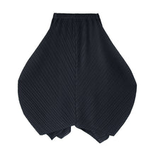 Load image into Gallery viewer, V-neck Gauze Vest Asymmetric Pleated Loose Curved Skirt
