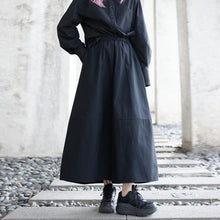 Load image into Gallery viewer, Black Bud A-line Skirt
