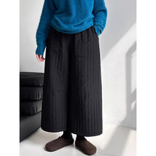 Load image into Gallery viewer, Quilted Striped Cropped Casual Trousers

