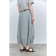 Load image into Gallery viewer, Women's Japanese Lightweight Pleated Hem Cropped Wide-leg Pants
