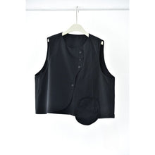 Load image into Gallery viewer, Asymmetric Placket Patch-Pocket Vest
