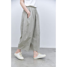 Load image into Gallery viewer, Japanese-style Loose-fit Casual Cotton Trousers
