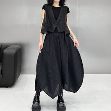 Load image into Gallery viewer, V-neck Gauze Vest Asymmetric Pleated Loose Curved Skirt
