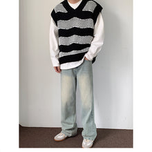 Load image into Gallery viewer, V-neck Preppy Sleeveless Wavy Knitted Vest
