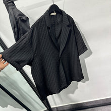Load image into Gallery viewer, Embossed Pattern Solid Color Lapel Shirt
