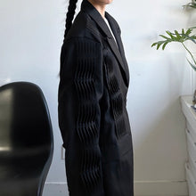 Load image into Gallery viewer, Heavy-duty Padded Shoulder Loose Wave Suit Jacket
