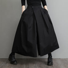 Load image into Gallery viewer, Pleated Black Wide Leg Pants
