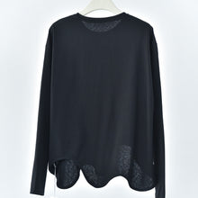 Load image into Gallery viewer, Women's Wavy Hem Casual Round Neck Shirt
