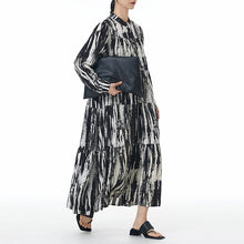 Load image into Gallery viewer, Loose Bohemian Striped Cake Dress
