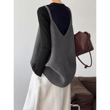 Load image into Gallery viewer, V-neck Loose Sleeveless Knitted Vest
