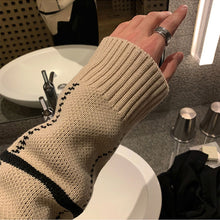 Load image into Gallery viewer, Retro Lapel Plaid Loose Casual Sweater
