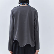 Load image into Gallery viewer, Women's Wavy Hem Casual Round Neck Shirt

