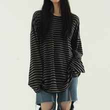Load image into Gallery viewer, Loose-fitting Casual Striped Long-sleeved Shirt

