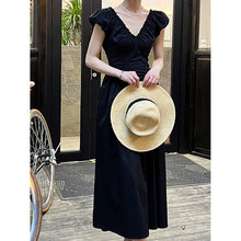 Load image into Gallery viewer, French Waist Halter V-neck Pleated Dress
