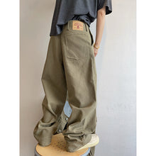 Load image into Gallery viewer, Retro Frayed Pleated Straight-leg Cargo Pants
