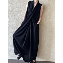 Load image into Gallery viewer, V-neck Sleeveless Twist-waist Dress
