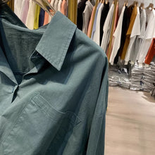 Load image into Gallery viewer, Loose-fitting Polo Collar Shirt
