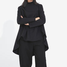 Load image into Gallery viewer, Loose-fitting Casual Turtleneck T-shirt
