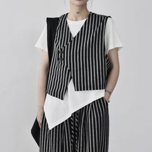Load image into Gallery viewer, Women's Loose-Fit Striped Vest
