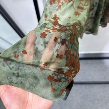Load image into Gallery viewer, Floral Mesh Lapel Shirt
