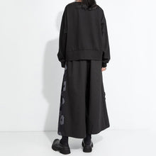 Load image into Gallery viewer, Casual Round Neck 3D Flower T-shirt
