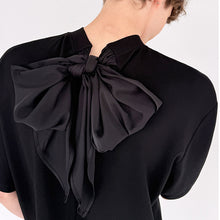 Load image into Gallery viewer, Scarf Ribbon Silhouette Short Sleeves T-shirt
