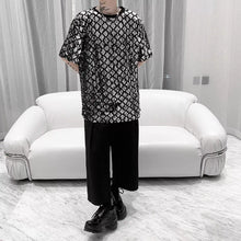 Load image into Gallery viewer, Diamond-patterned Sequined Stage T-shirt
