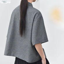 Load image into Gallery viewer, Women's Floral-patterned Curved Hem Shirt
