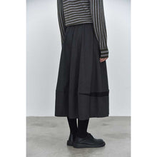 Load image into Gallery viewer, Women's Cracked Color Block Flower Tulip Skirt
