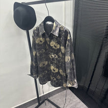 Load image into Gallery viewer, Loose-fit Printed Long-sleeve Shirt with A Collar
