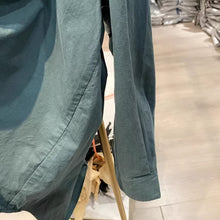 Load image into Gallery viewer, Loose-fitting Polo Collar Shirt
