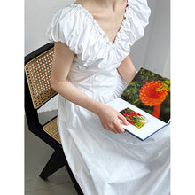 Load image into Gallery viewer, French Waist Halter V-neck Pleated Dress
