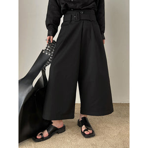 Dark Belt Cropped Wide Leg Pants