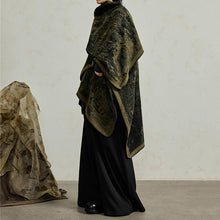 Load image into Gallery viewer, Ink Painting Split Double-sided Knitted Shawl
