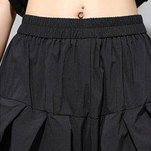 Load image into Gallery viewer, Dark Loose Large Fold Bloomers
