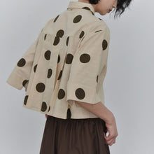 Load image into Gallery viewer, Women's Polka Dot Pleated Retro Collared Short Shirt
