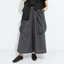 Load image into Gallery viewer, Women‘s Vertical Striped Wide-leg Cropped Trousers

