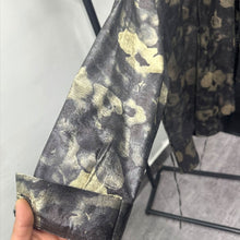Load image into Gallery viewer, Loose-fit Printed Long-sleeve Shirt with A Collar
