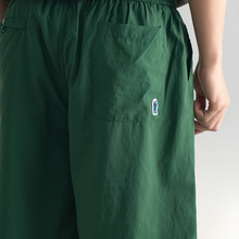 Load image into Gallery viewer, Green Japanese Waterproof Breathable Loose Casual Shorts
