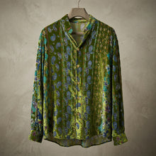 Load image into Gallery viewer, Green Printed Velvet Loose Casual Shirt
