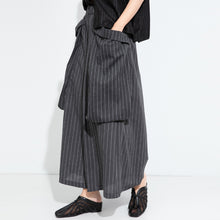 Load image into Gallery viewer, Women‘s Vertical Striped Wide-leg Cropped Trousers
