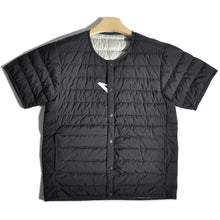 Load image into Gallery viewer, Japanese Retro Outdoor Short-sleeved Down Jacket
