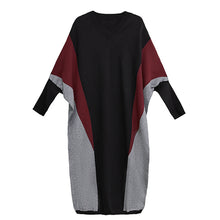 Load image into Gallery viewer, Women's Contrast Panel Loose Batwing Sleeve V Neck Knitted Dress
