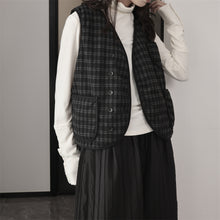 Load image into Gallery viewer, Retro Plaid Loose Vest Jacket

