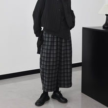 Load image into Gallery viewer, Loose-fitting Retro Wool Plaid Wide-leg Pants
