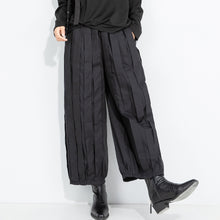 Load image into Gallery viewer, Women's Elastic-waist Pleated Draped Loose Balloon Pants
