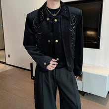 Load image into Gallery viewer, Vintage Embroidered Shoulder Pad Jacket
