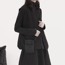 Load image into Gallery viewer, Japanese Loose Cotton Vest
