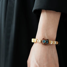 Load image into Gallery viewer, Cat Vintage Wood Carved Beaded Bracelet
