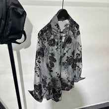 Load image into Gallery viewer, Retro Hollow Print Loose Casual Shirt
